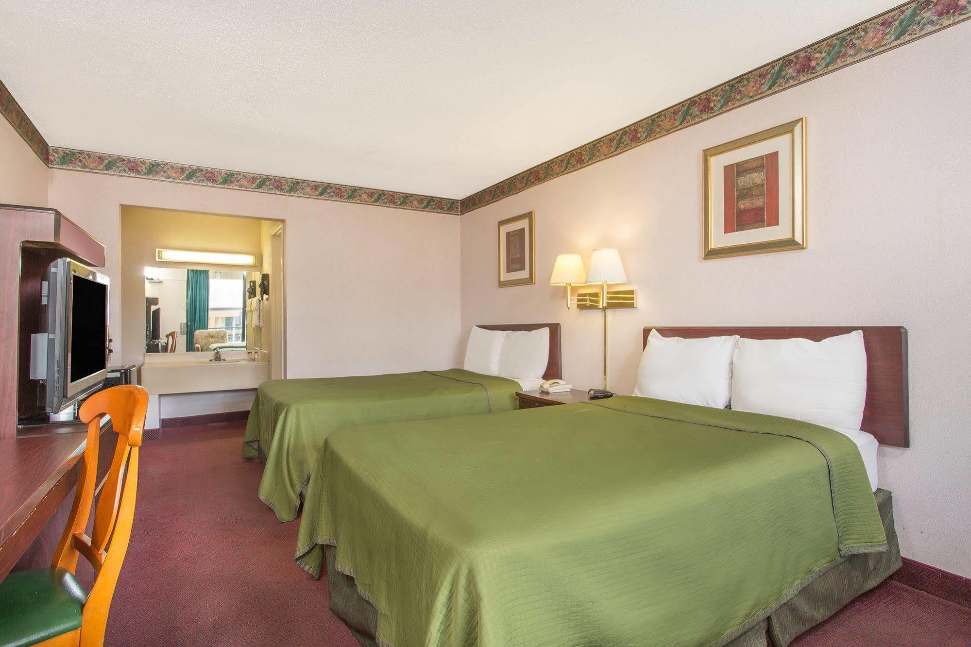 Knights Inn Roanoke Bagian luar foto