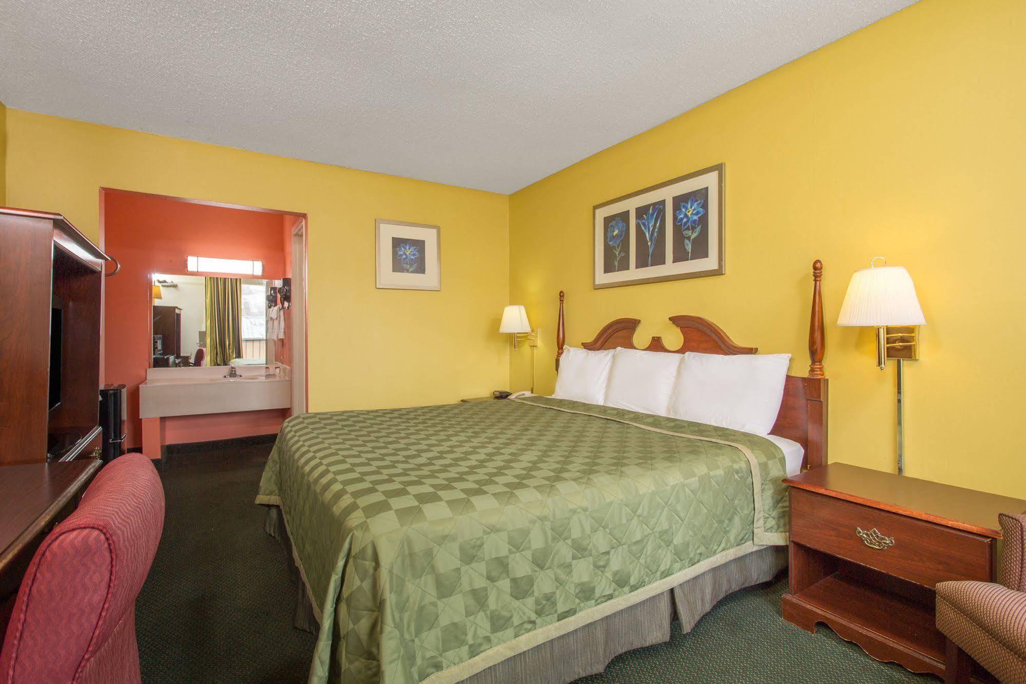 Knights Inn Roanoke Bagian luar foto